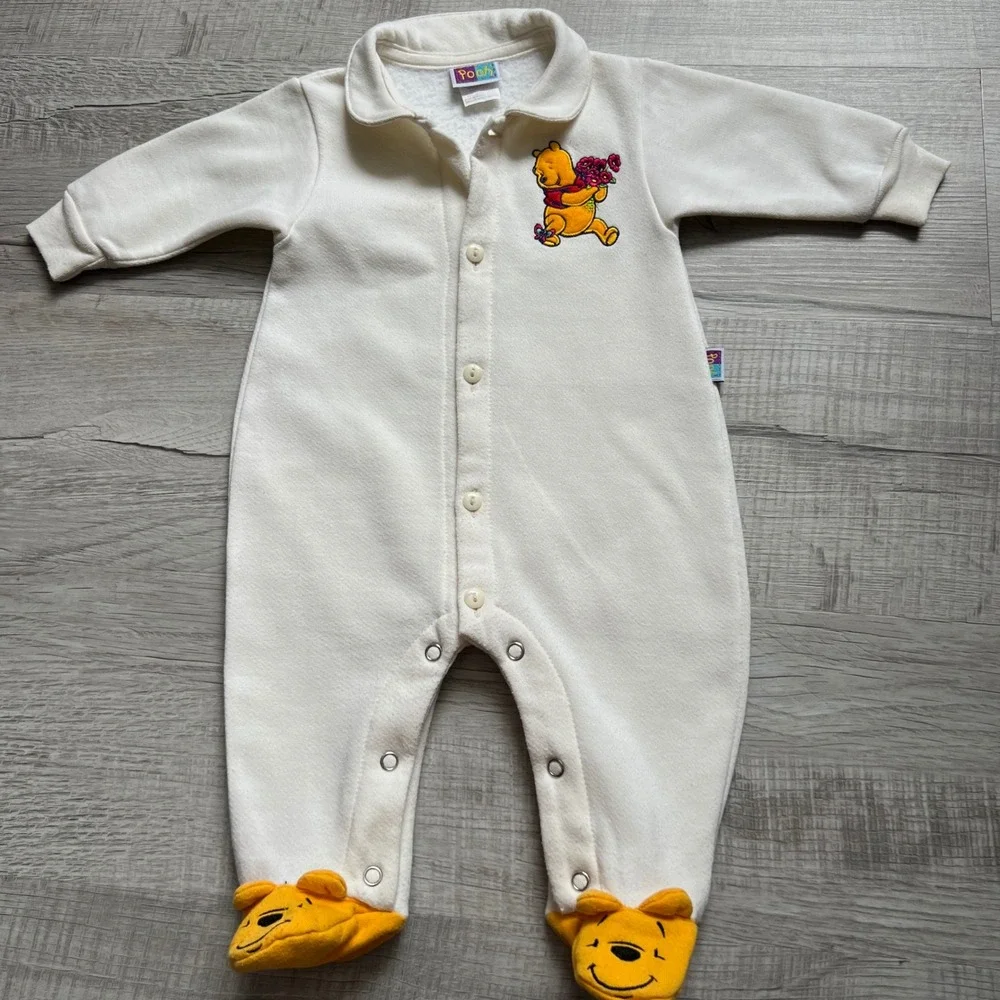 Vintage Winnie the Pooh Baby Bundle Sleeper Bodysuits Blanket Set White Yellow